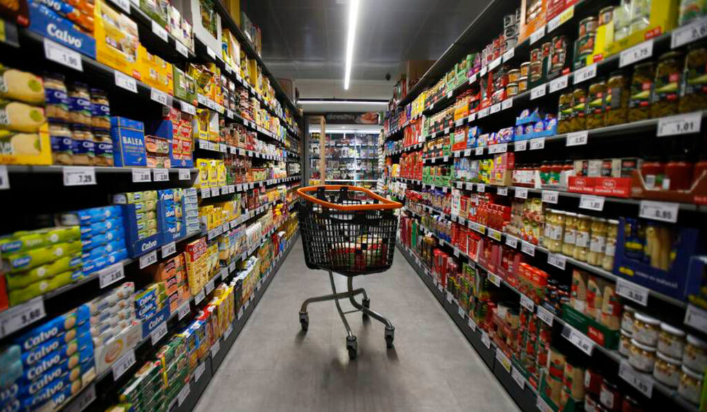 El consumo, en picada: las ventas de los supermercados cayeron 0,8% en agosto y acumuló tres meses consecutivos de retroceso