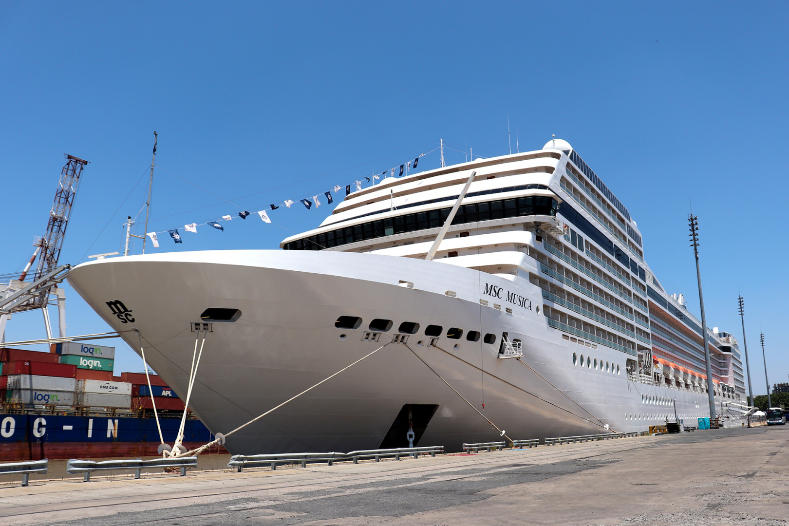 Breves de transporte y turismo, de acá y de allá