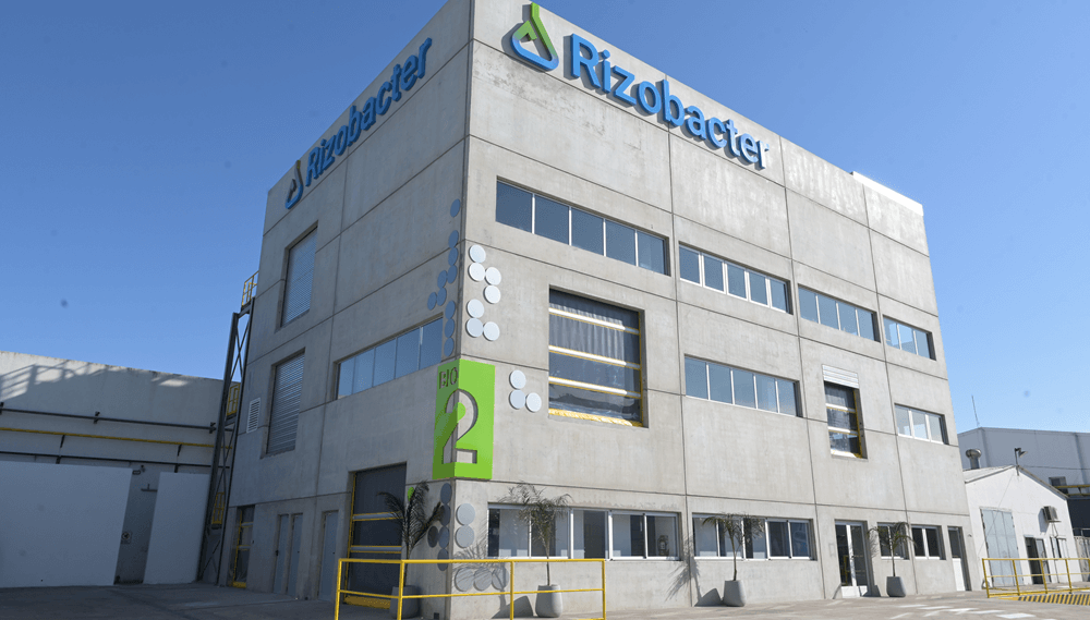 Bioceres no da pie con bola: ahora hace malabares para que la principal empresa del grupo no entré en default