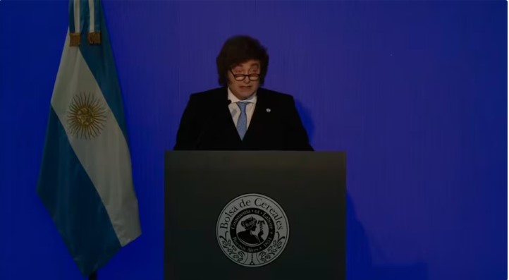 Milei anunció una quita de retenciones para el trigo y la cebada y, a partir de 2027, para la soja
