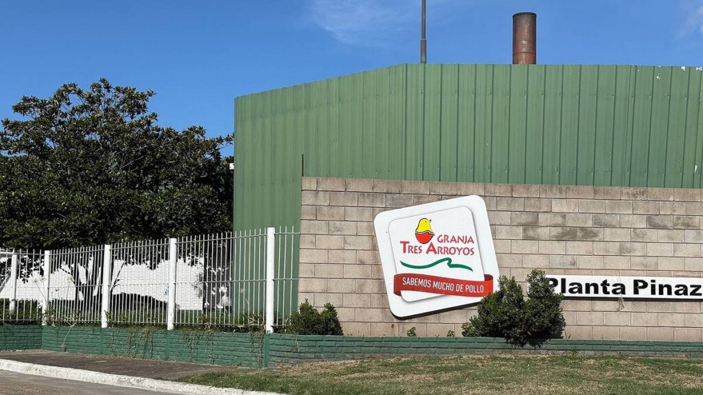 Granja Tres Arroyos despidió a 1.000 trabajadores en dos días